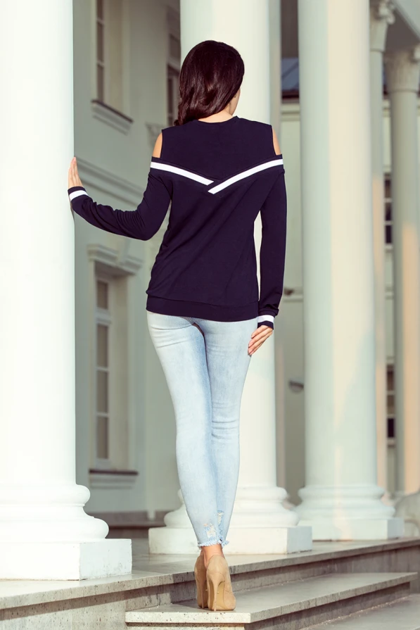 223-1 Comfortable sweatshirt with bare shoulders - navy blue