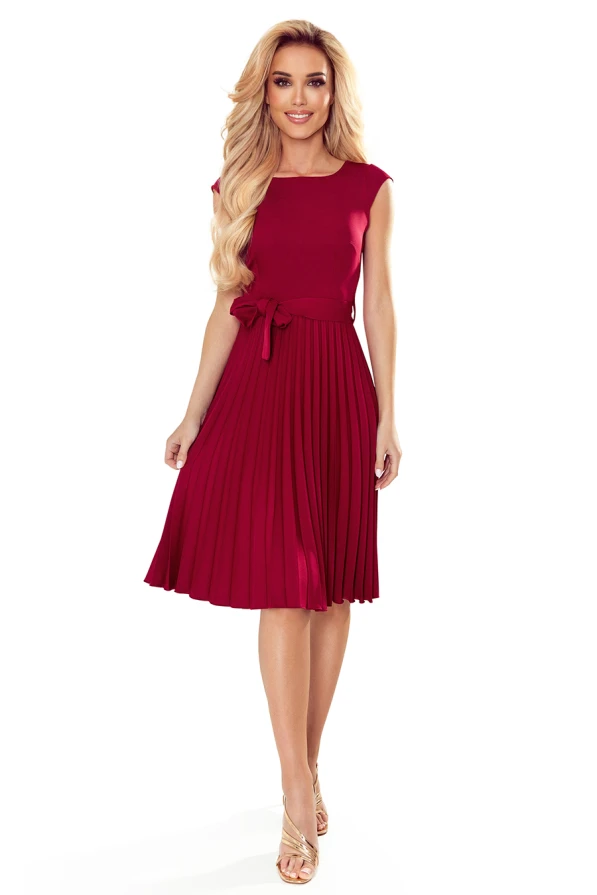 311-11 LILA Pleated dress with short sleeves - color burgundy