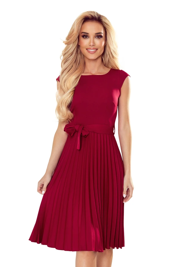 311-11 LILA Pleated dress with short sleeves - color burgundy