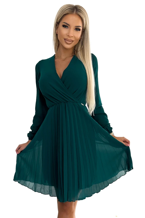313-14 ISABELLE Pleated chiffon dress with a neckline - green