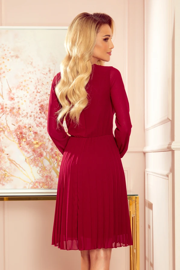 313-8 ISABELLE Pleated dress with neckline and long sleeve - Burgundy color