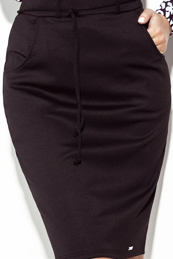 389-1 Skirt with pockets and a string - black
