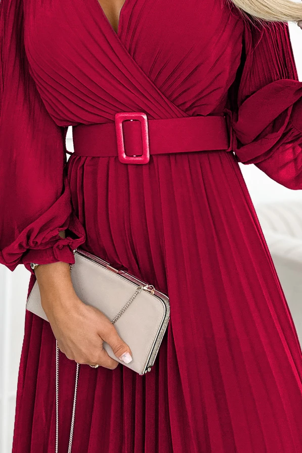 414-9 KLARA pleated dress with a belt and a neckline - Burgundy color