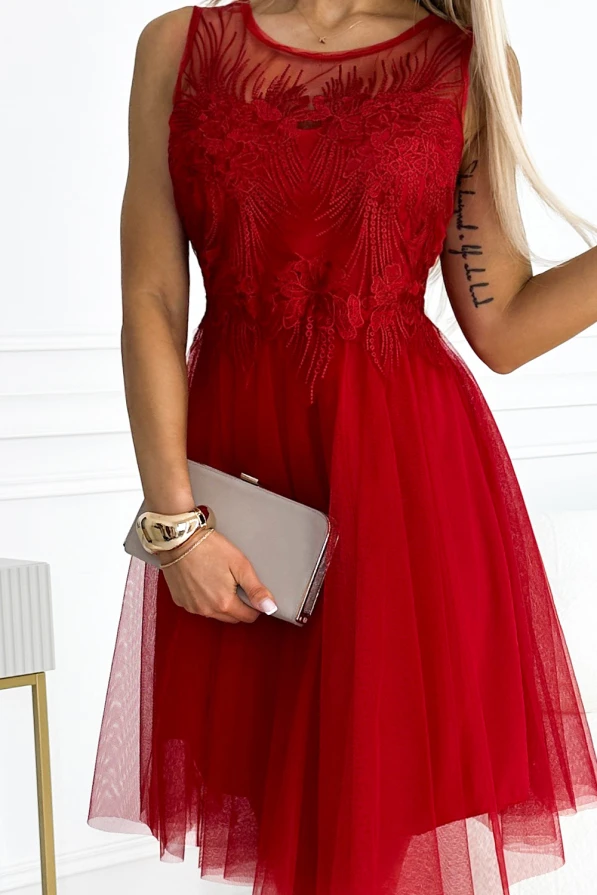 522-3 CATERINA Feminine dress with guipure and delicate tulle - red