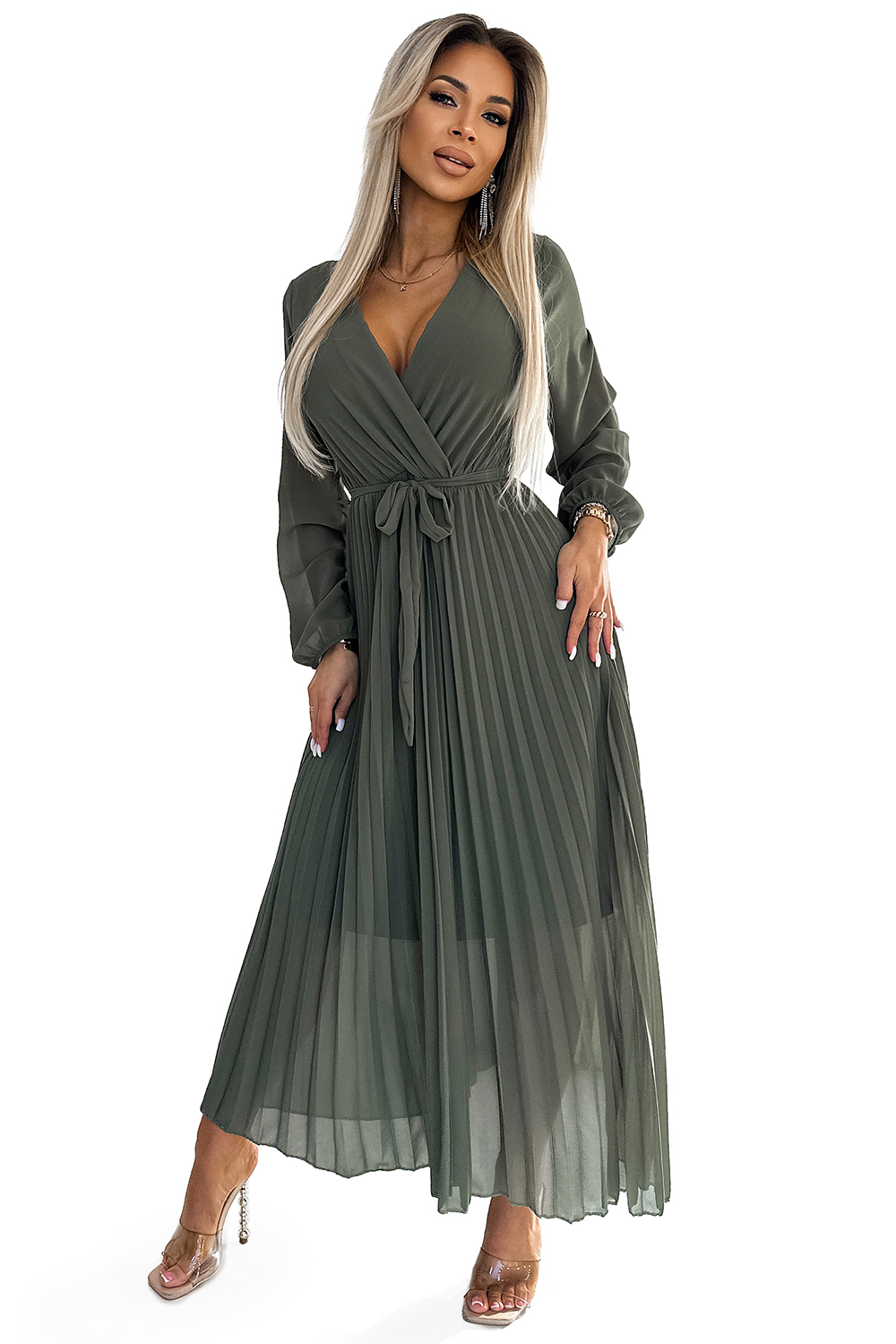 537-2 Pleated chiffon dress with scoop neckline, long